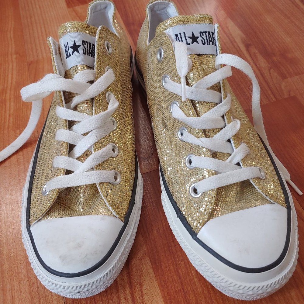 Gold glitter converse all-stars in size 9.5